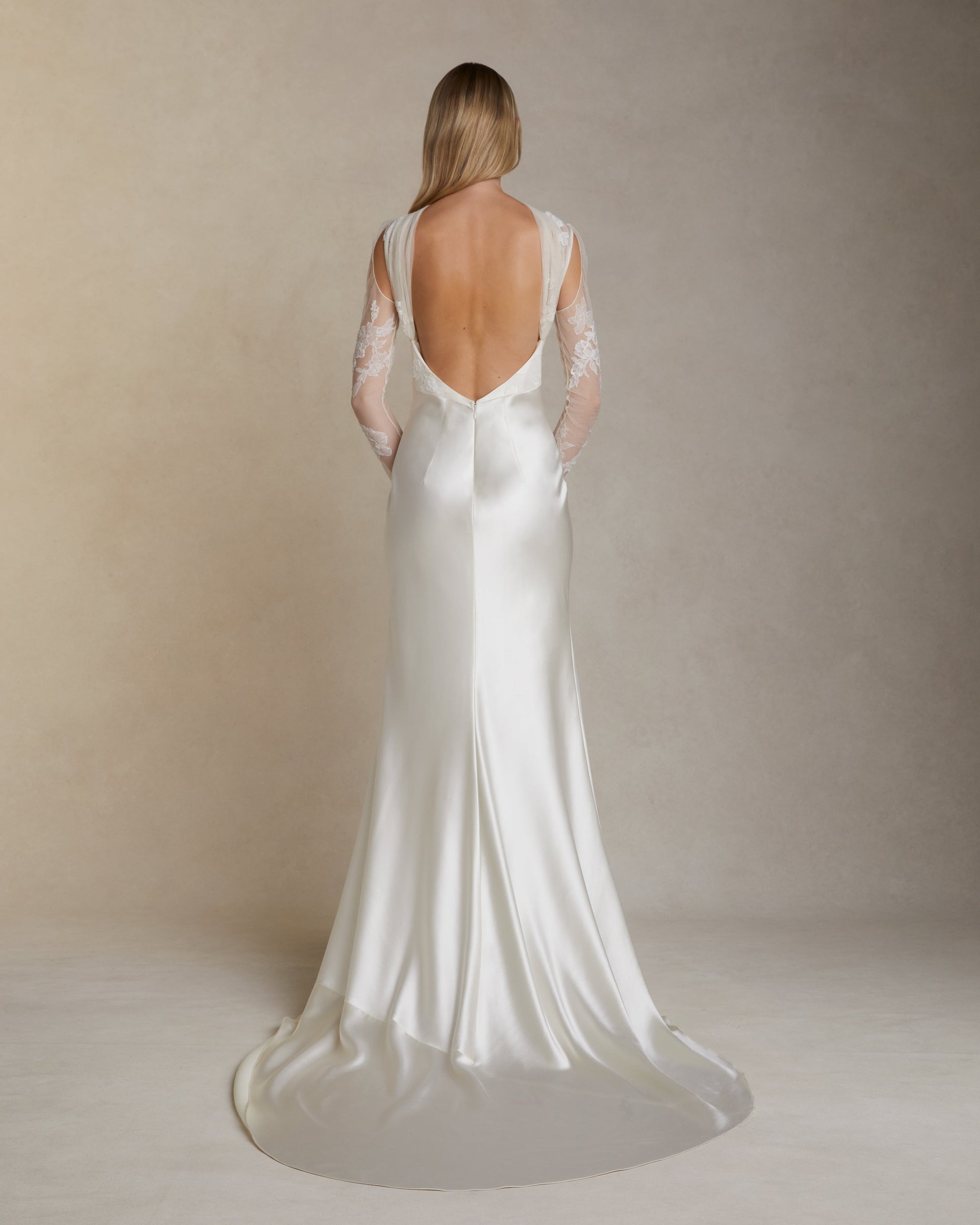 Danielle Frankel Esme Wedding Gown Belle Bridal Atelier Chicago Belle Atelier Danielle Frankel Esme Wedding Gown Belle Bridal Atelier Chicago Belle Atelier