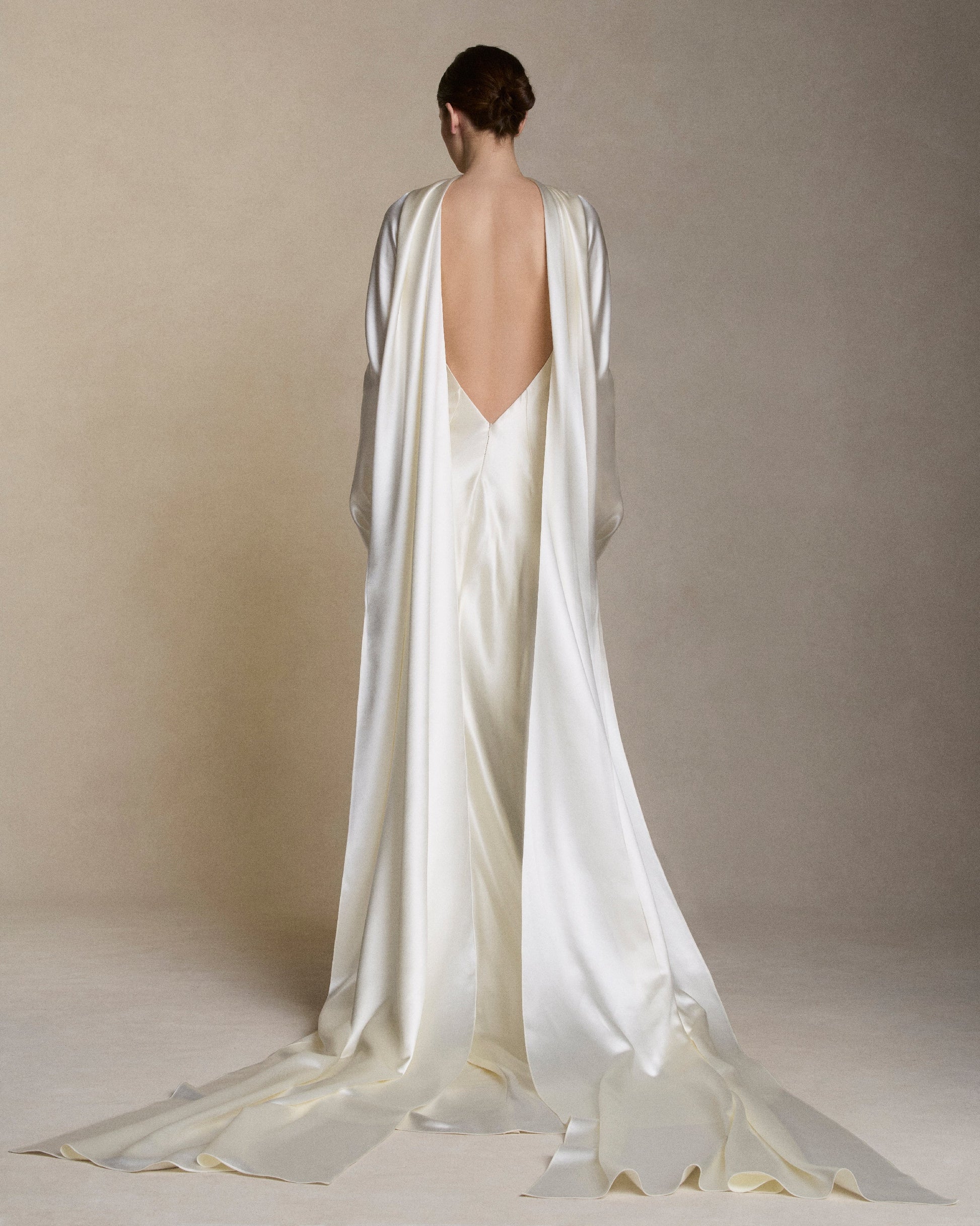 Danielle Frankel Mari Gown with Silk Wool Sleeves Wedding Gown Belle Bridal Atelier Chicago Belle Atelier Danielle Frankel Mari Gown with Silk Wool Sleeves Wedding Gown Belle Bridal Atelier Chicago Belle Atelier